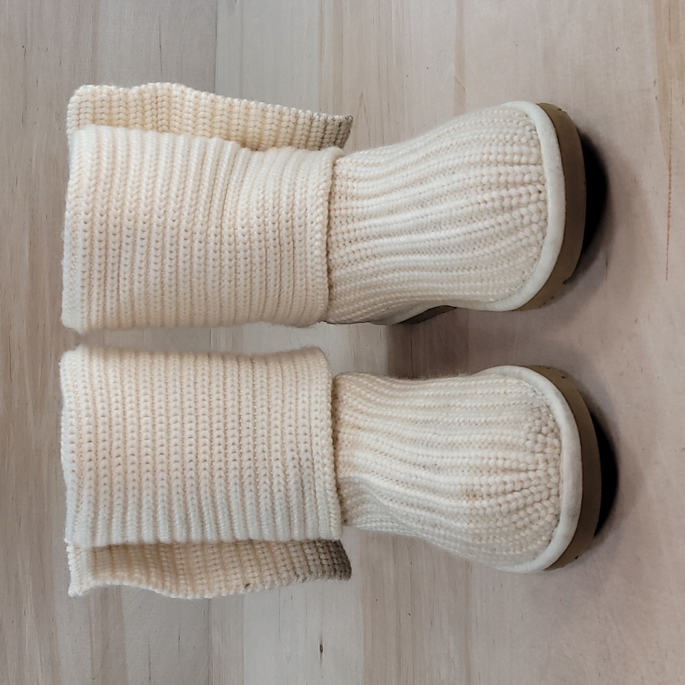 Ugg Classic Cardy Tall Women's Badge Boots - Picture 5 of 11